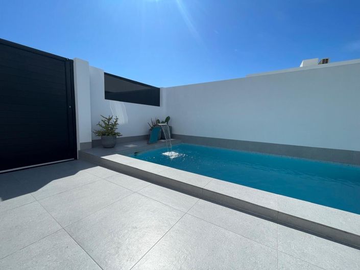 Image No.19-3 Bed Villa for sale