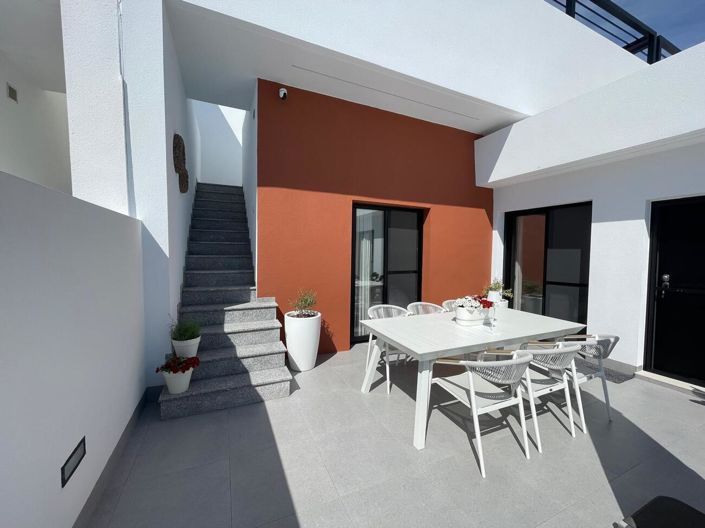Image No.21-3 Bed Villa for sale