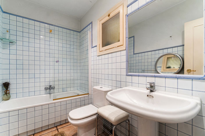 Image No.17-4 Bed Townhouse for sale