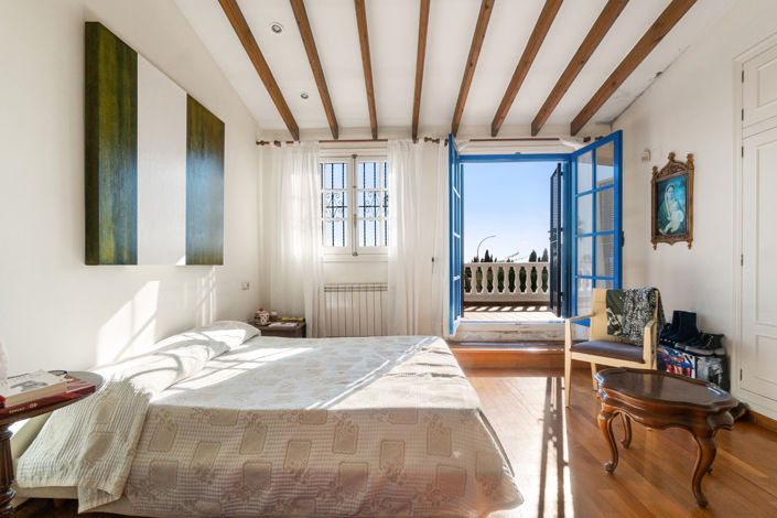 Image No.18-4 Bed Townhouse for sale