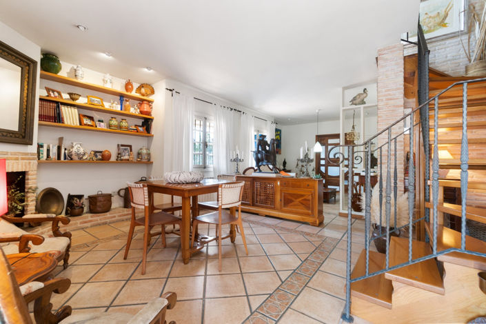 Image No.8-4 Bed Townhouse for sale