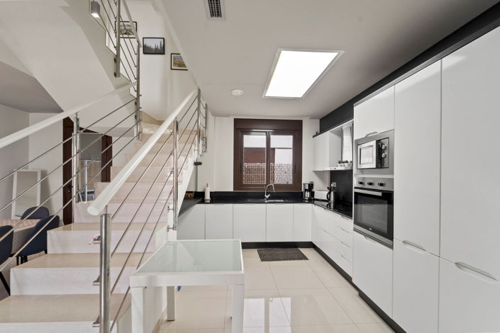 Image No.5-2 Bed Semi-Detached for sale