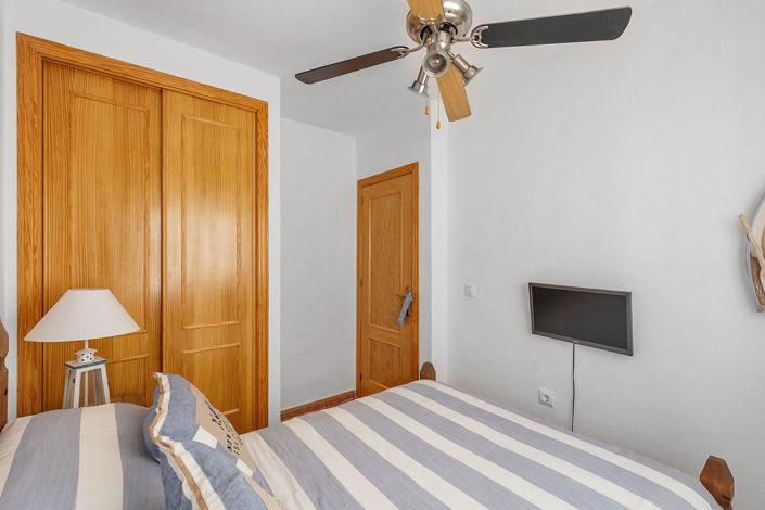 Image No.19-3 Bed Semi-Detached for sale