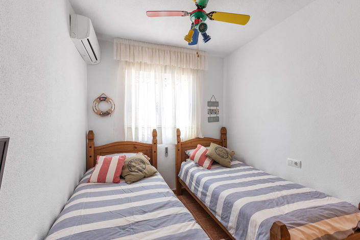 Image No.20-3 Bed Semi-Detached for sale