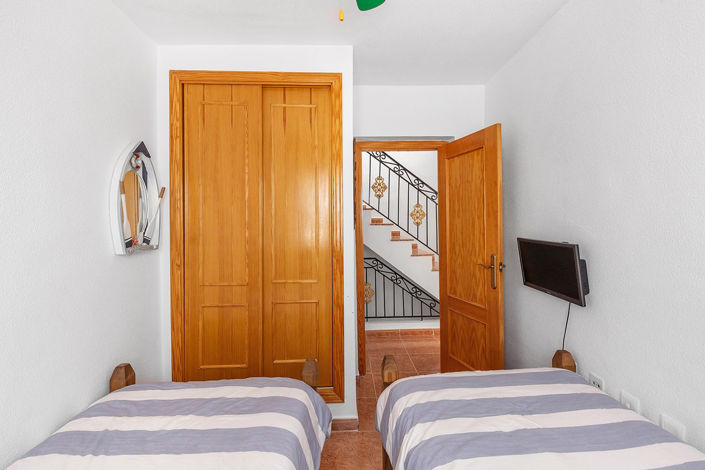 Image No.21-3 Bed Semi-Detached for sale