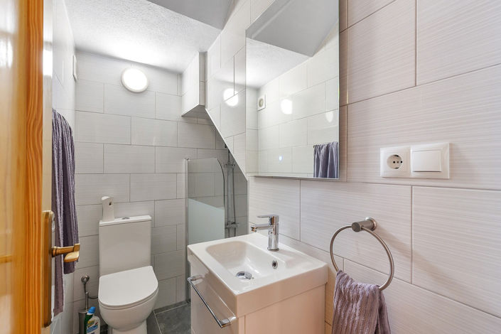 Image No.22-3 Bed Semi-Detached for sale