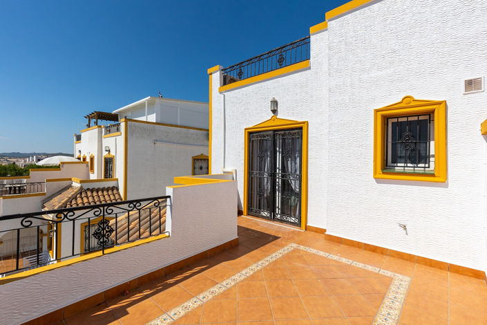 Image No.26-3 Bed Semi-Detached for sale