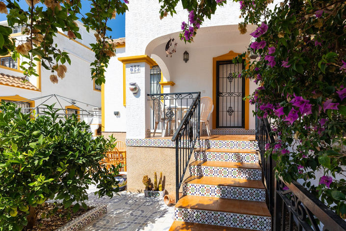 Image No.3-3 Bed Semi-Detached for sale