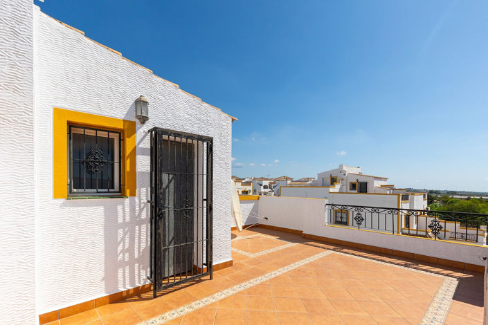 Image No.32-3 Bed Semi-Detached for sale