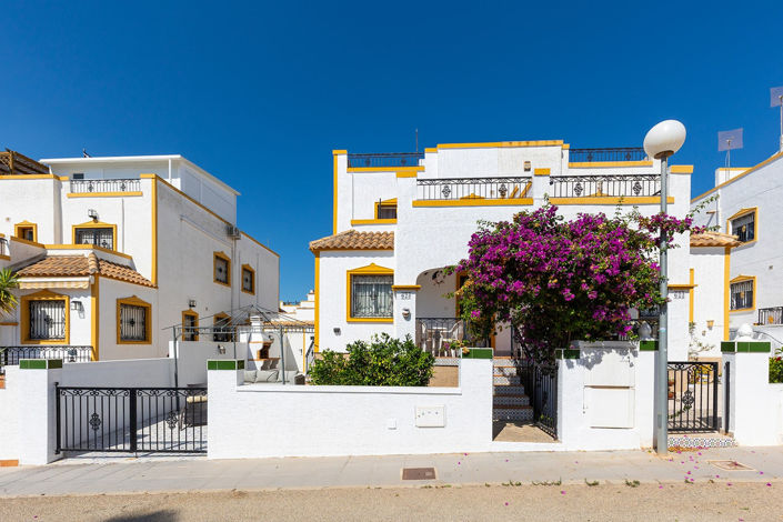 Image No.35-3 Bed Semi-Detached for sale