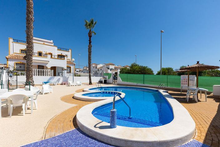 Image No.38-3 Bed Semi-Detached for sale