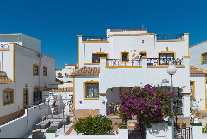 Image No.39-3 Bed Semi-Detached for sale