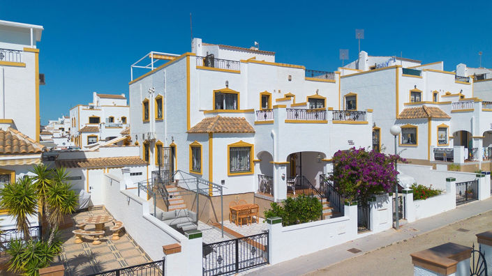 Image No.40-3 Bed Semi-Detached for sale