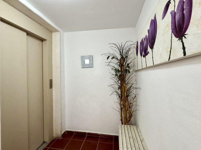 Image No.22-2 Bed Apartment for sale