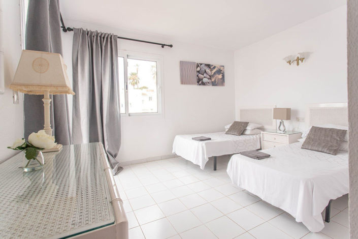 Image No.17-2 Bed Semi-Detached for sale