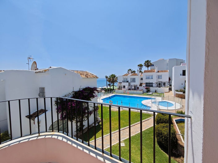 Image No.21-2 Bed Semi-Detached for sale
