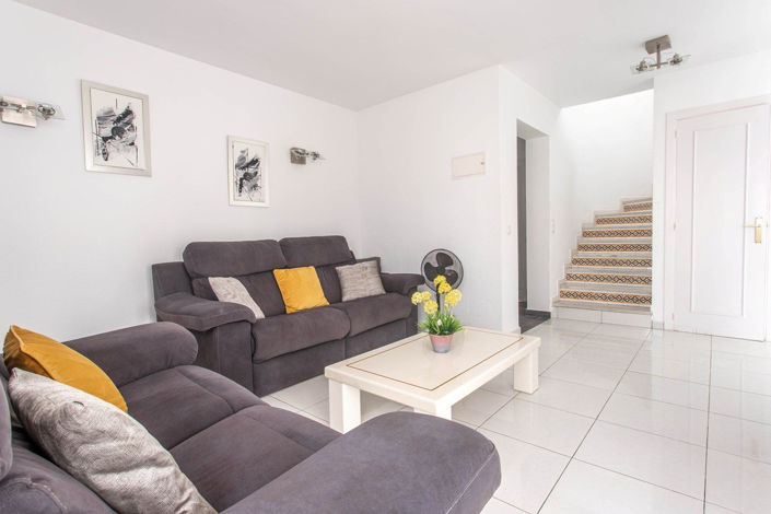 Image No.5-2 Bed Semi-Detached for sale