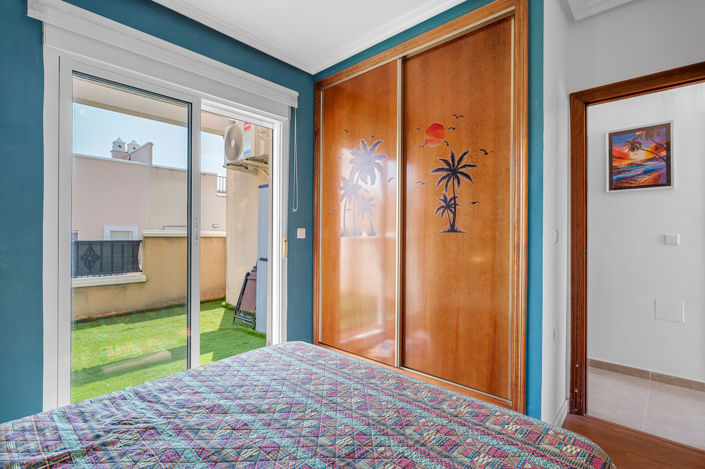 Image No.22-3 Bed Townhouse for sale