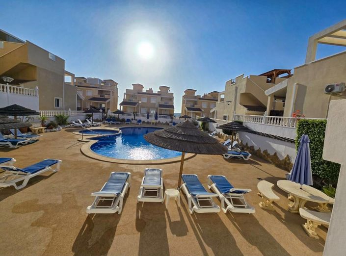Image No.36-3 Bed Townhouse for sale