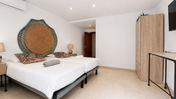 Image No.17-3 Bed Villa for sale