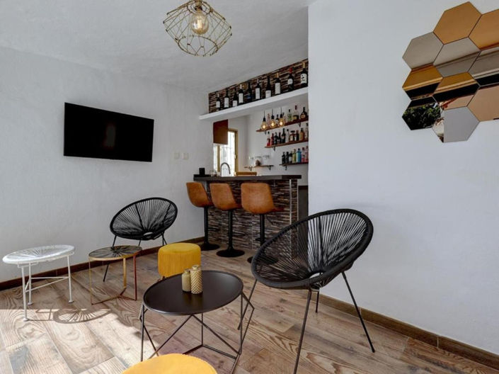Image No.17-6 Bed Villa for sale