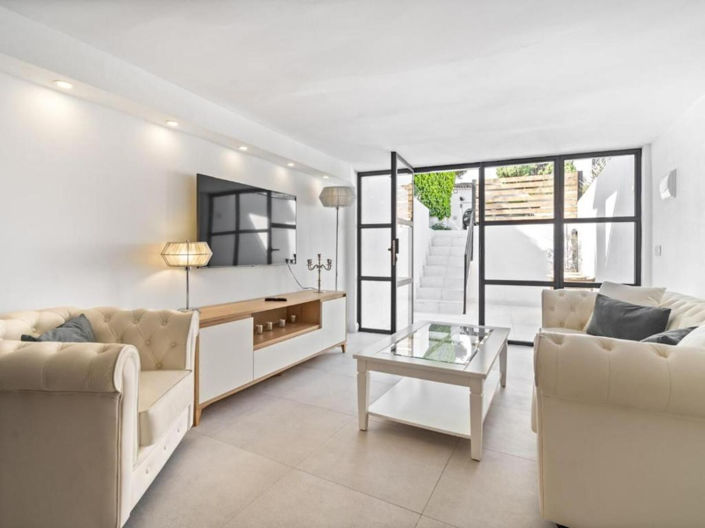 Image No.47-6 Bed Villa for sale