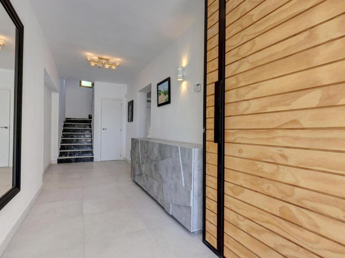 Image No.52-6 Bed Villa for sale