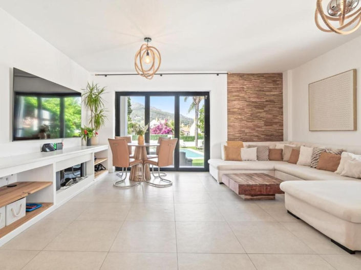 Image No.6-6 Bed Villa for sale