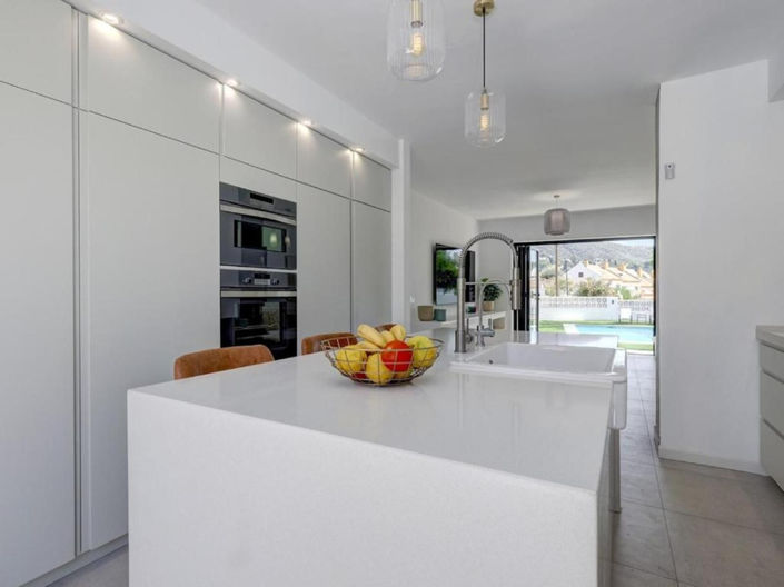 Image No.9-6 Bed Villa for sale