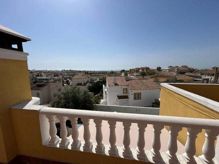 Image No.26-3 Bed Villa for sale