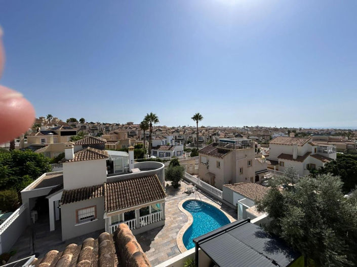 Image No.28-3 Bed Villa for sale
