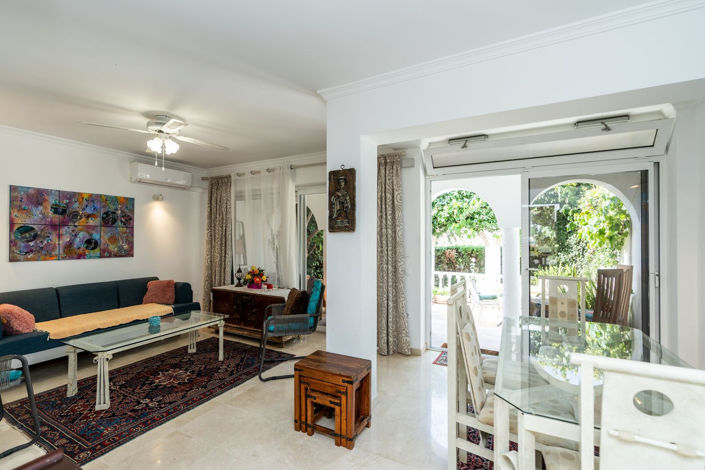 Image No.12-2 Bed Townhouse for sale