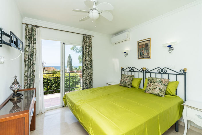 Image No.16-2 Bed Townhouse for sale