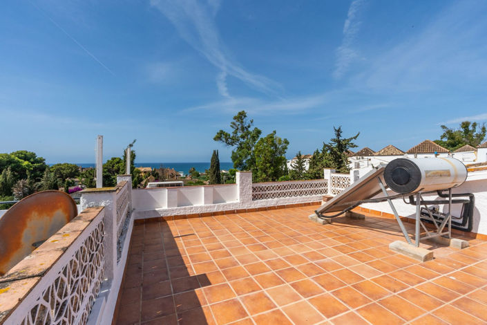 Image No.28-2 Bed Townhouse for sale