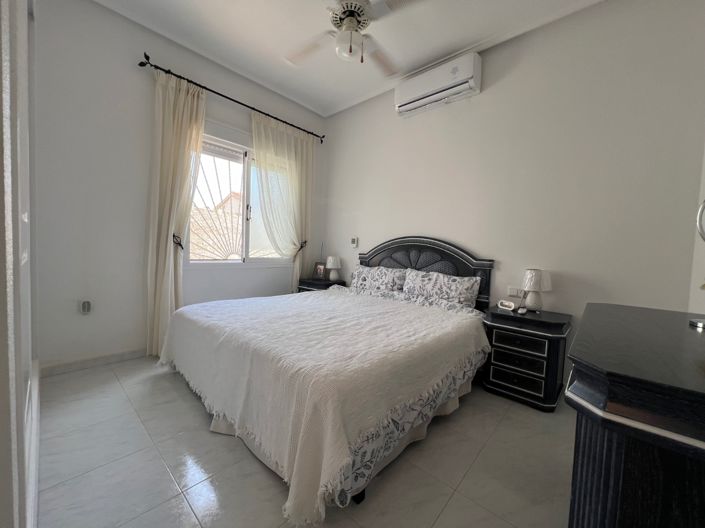 Image No.19-2 Bed Villa for sale
