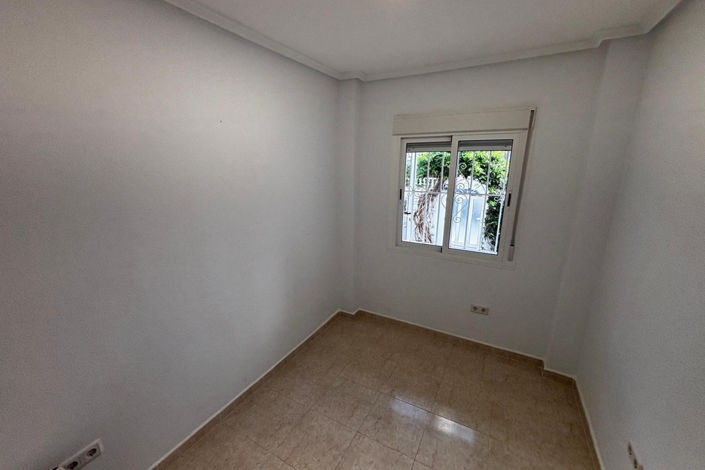 Image No.31-4 Bed Townhouse for sale