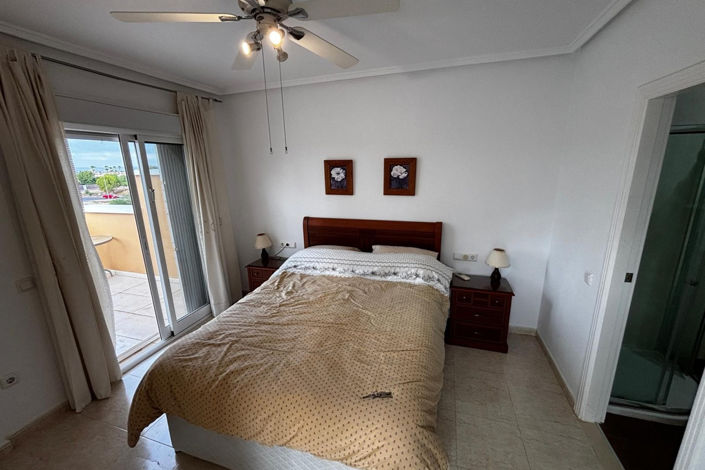Image No.32-4 Bed Townhouse for sale