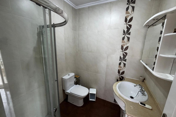Image No.33-4 Bed Townhouse for sale