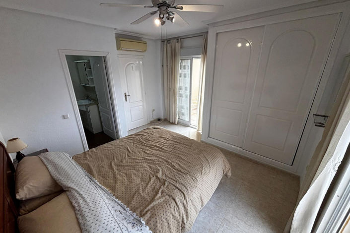 Image No.36-4 Bed Townhouse for sale