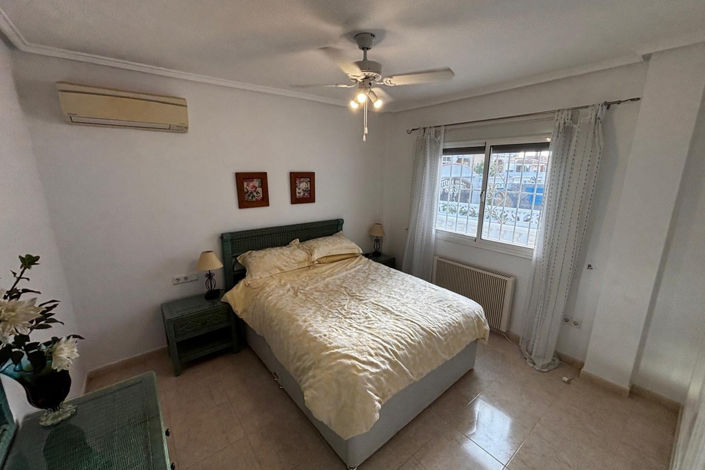 Image No.39-4 Bed Townhouse for sale
