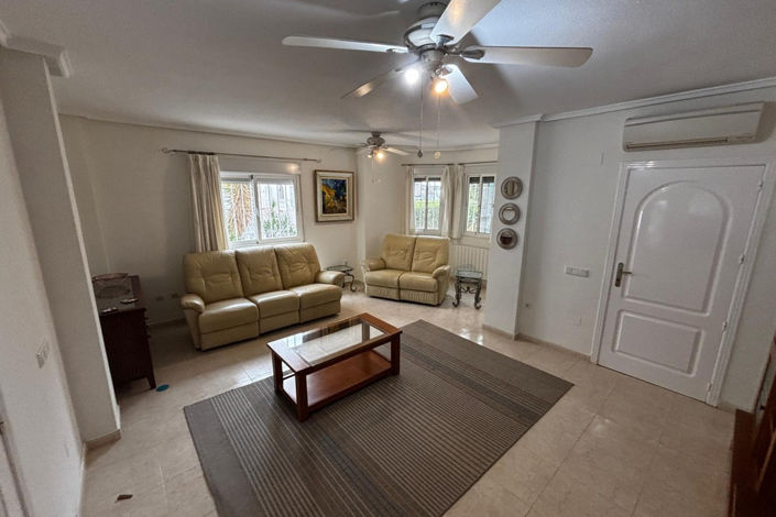 Image No.7-4 Bed Townhouse for sale