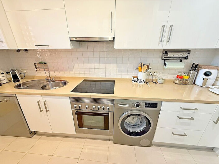 Image No.11-3 Bed Apartment for sale