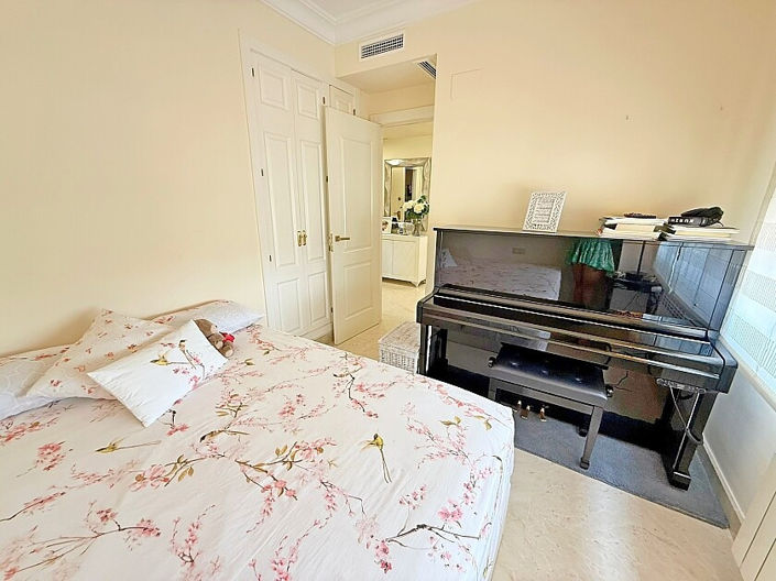 Image No.23-3 Bed Apartment for sale
