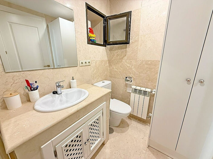 Image No.25-3 Bed Apartment for sale