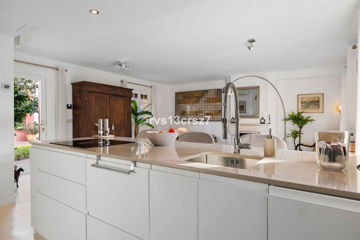 Image No.10-2 Bed Townhouse for sale