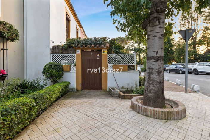 Image No.18-2 Bed Townhouse for sale