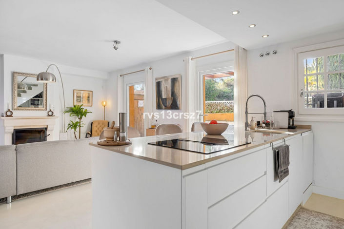 Image No.9-2 Bed Townhouse for sale