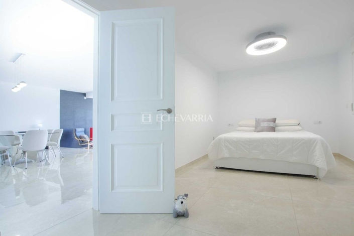 Image No.27-4 Bed Townhouse for sale