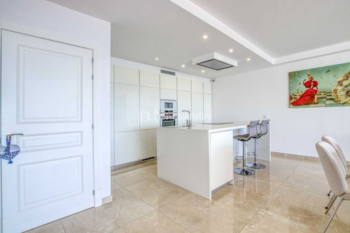 Image No.31-4 Bed Townhouse for sale