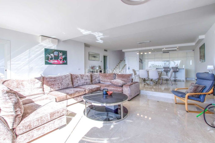 Image No.5-4 Bed Townhouse for sale